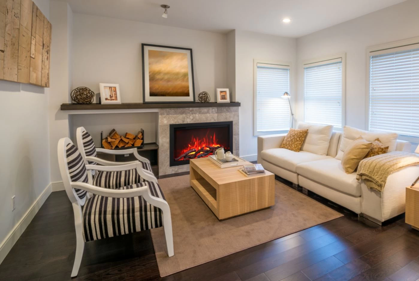 33" Traditional Smart Series Electric Indoor / Outdoor Fireplace - Image 7